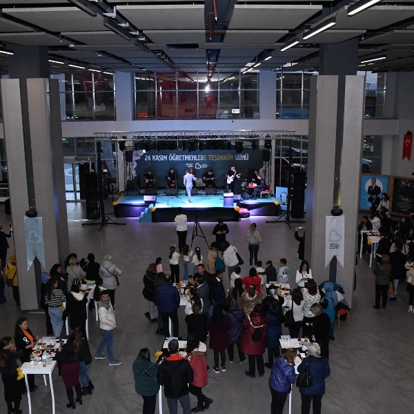Balıkesir’de öğretmenlere vefa buluşması