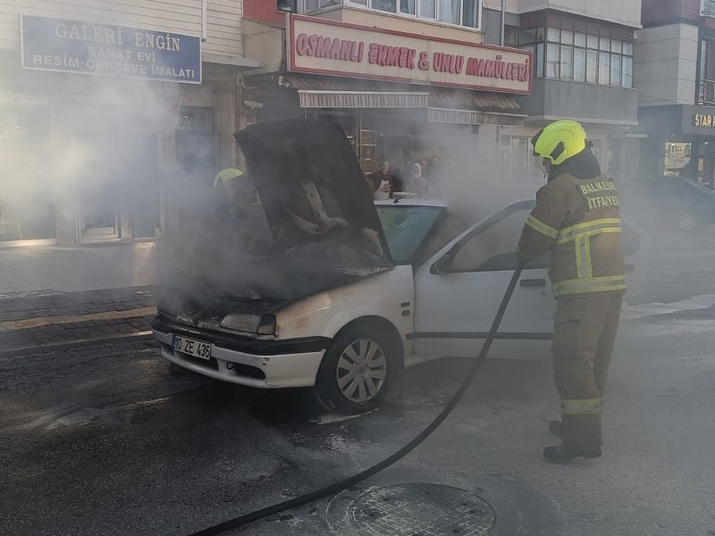 Bandırma otomobil söndürücü, Kayacık Caddesi, itfaiye müdahalesi, araç söndürücü