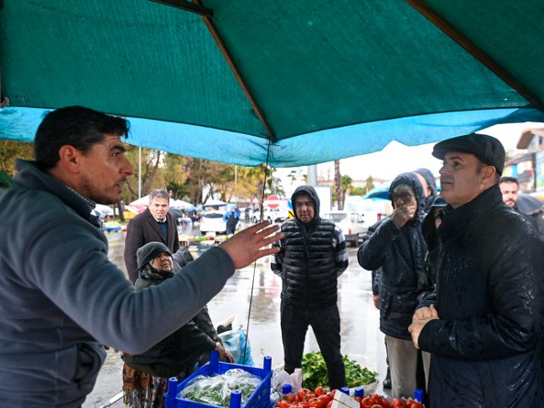 Balıkesir açık semt pazarı, Ahmet Akın, Altıeylül pazar yeri, Bahçelievler semt pazarı, Balıkesir ortaklığı kalkınma, pazarcı esnaf sorunları