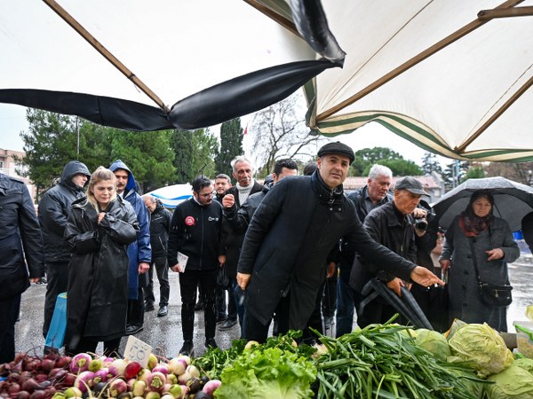 Balıkesir açık semt pazarı, Ahmet Akın, Altıeylül pazar yeri, Bahçelievler semt pazarı, Balıkesir ortaklığı kalkınma, pazarcı esnaf sorunları