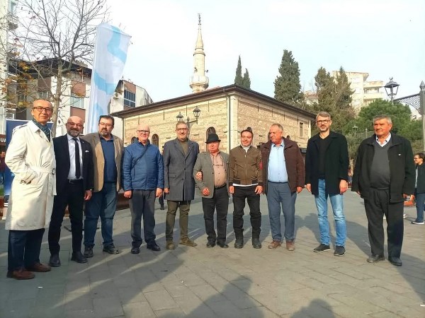 Balıkesir Büyükşehir Belediye Başkanı Ahmet Akın’ın öncülüğünde, şehir içi ulaşımı hızlandıracak ve modernize edecek yeni toplu taşıma otobüsleri düzenlenen törenle tanıtıldı. CHP Balıkesir İl Başkanı Erden Köybaşı, bu yatırımı Balıkesir’in geleceği için atılmış önemli bir adım olarak değerlendirdi.