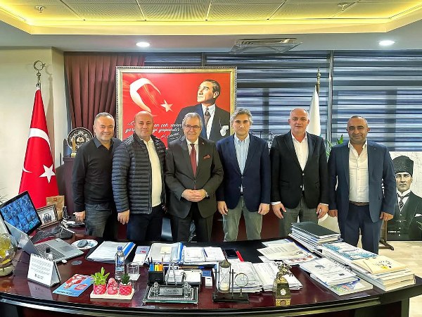 Bandırma Belediyesi, Teksüt Bandırmaspor, Dursun Mirza, Serdar Kuter, Bandırmaspor desteği, stadyum projeleri, Bandırma spor haberleri