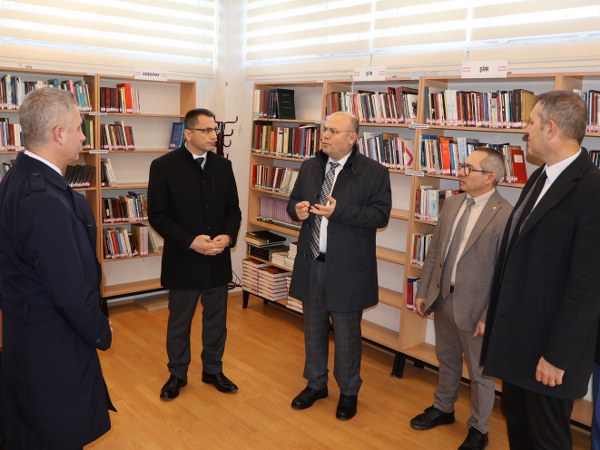 Susurluk'ta Mobil Müze ve Gezici Kütüphane Etkinliği Düzenlendi