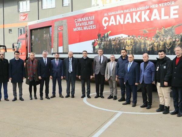 Susurluk'ta Mobil Müze ve Gezici Kütüphane Etkinliği Düzenlendi