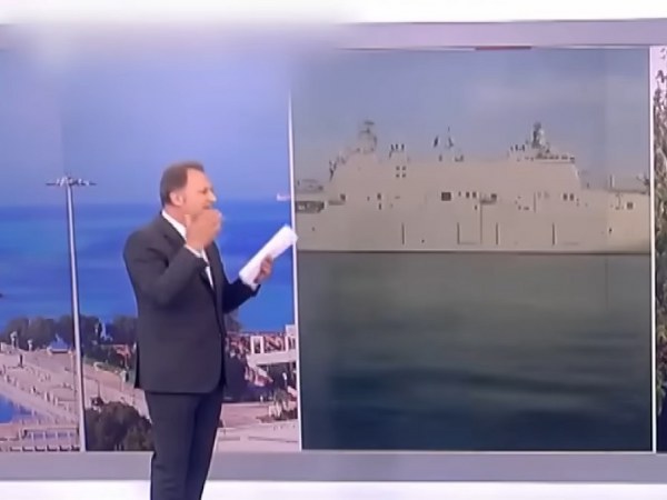 Türkiye'nin yerli savunma projeleri Yunanistan'da geniş yankı uyandırmaya devam ediyor. Milli Muharip Uçak "Kaan" ve TCG Anadolu Gemisi'nin tanıtımı, Yunan basınında hem alaycı hem de hayranlık içeren yorumlara neden oldu. Yunan basını, Türkiye'nin askeri gücünü artırmasının Yunan hükümetlerinin zor durumda olduğunu belirtti.