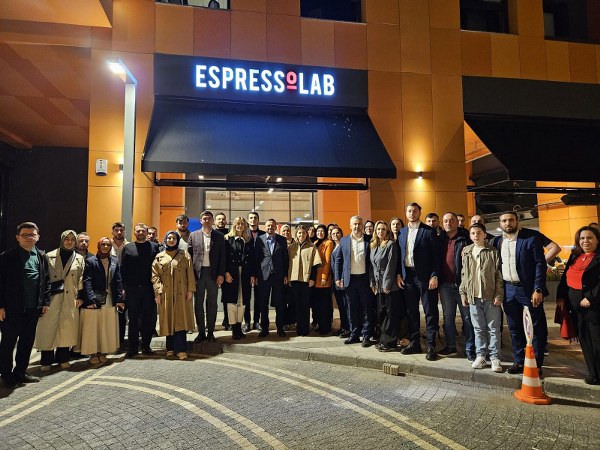 Ak Parti Gündüz Gece Sahada