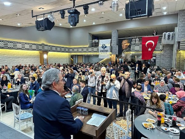 BAŞKAN MİRZA ÖZEL BİREYLER VE AİLELERİYLE İFTAR PROGRAMINDA BULUŞTU