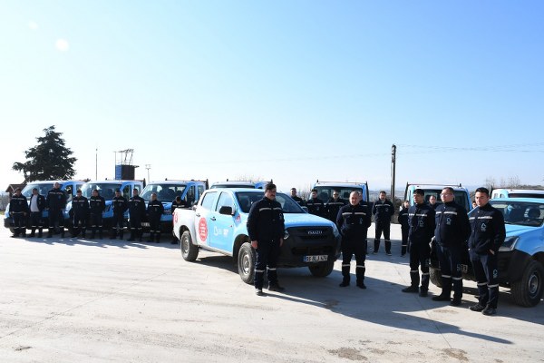 Balıkesir Büyükşehir Belediyesi, yaz mevsimine hazırlık için haşere ve sivrisinek mücadelesine başladı. Başkan Ahmet Akın’ın sürdürülebilir ve sağlıklı bir kent hedefiyle başlattığı çalışmalar kapsamında, 20 ilçede kışlak ilaçlama çalışmaları yapılıyor. Bu çalışmalarla, sivrisinek ve haşere popülasyonunun en aza indirilmesi hedefleniyor.