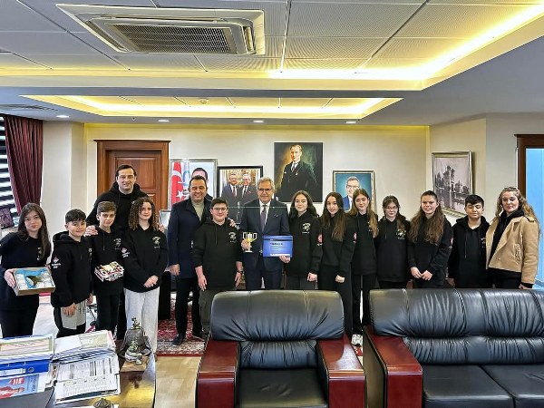 Bandırmalı Genç Mucitler Başkan Mirza’yı Ziyaret Etti