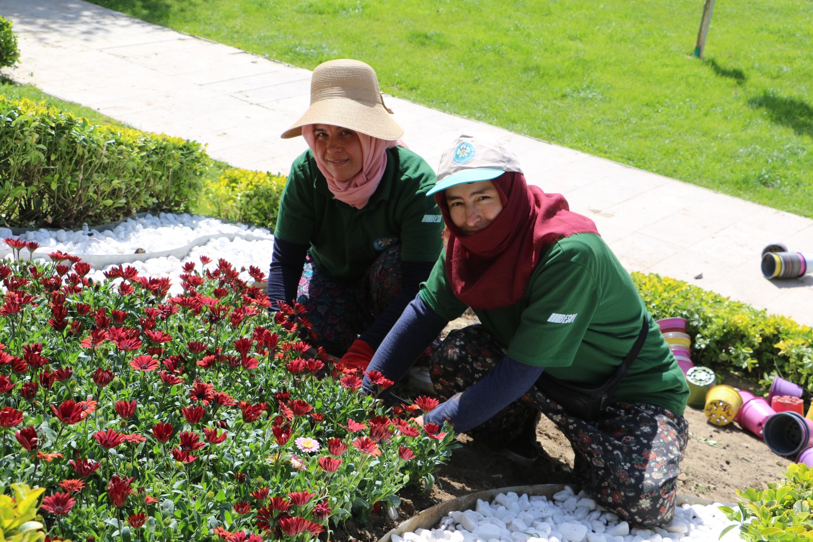 2090583005