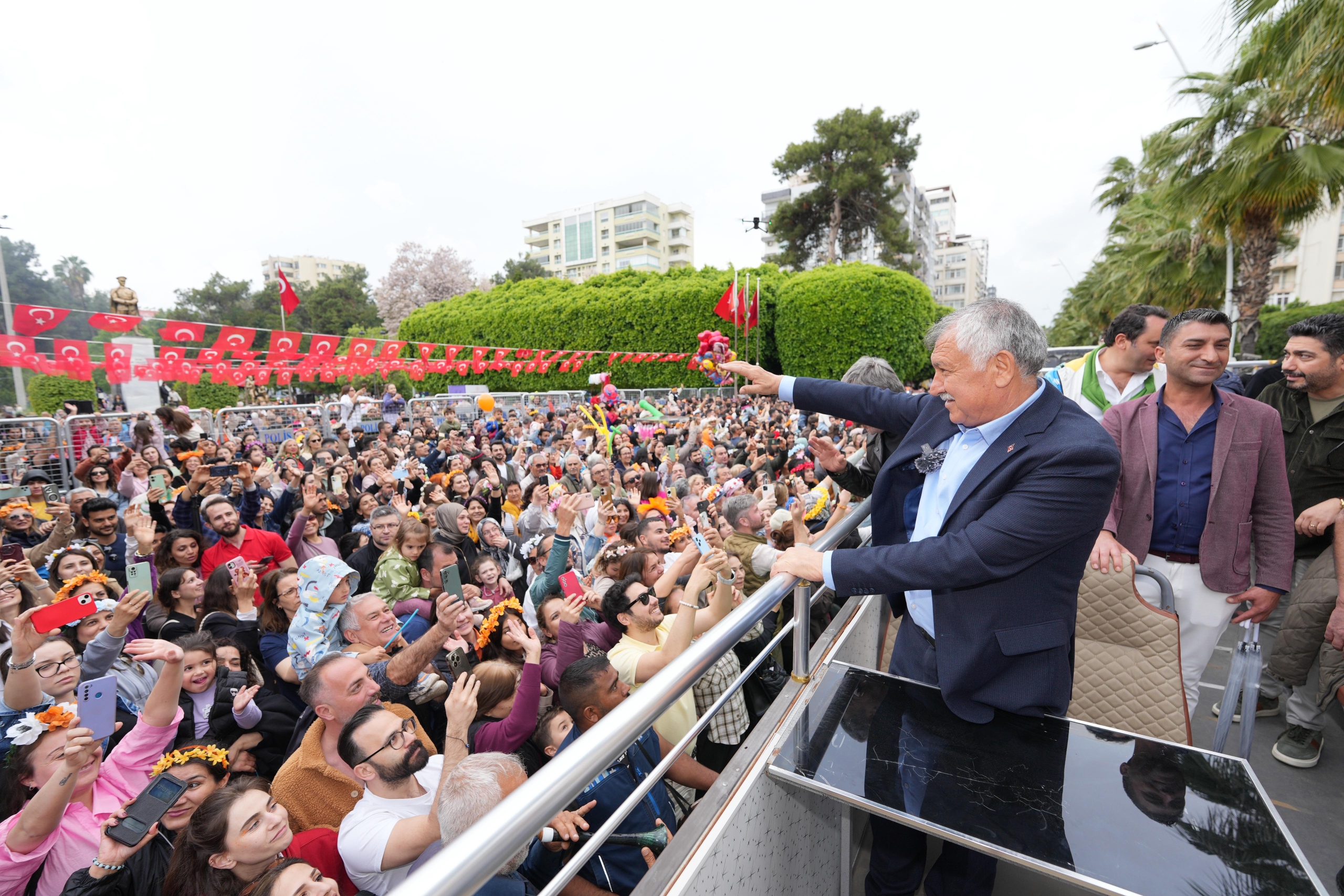 13. Uluslararası Adana Portakal Çiçeği Festivali Devam Ediyor