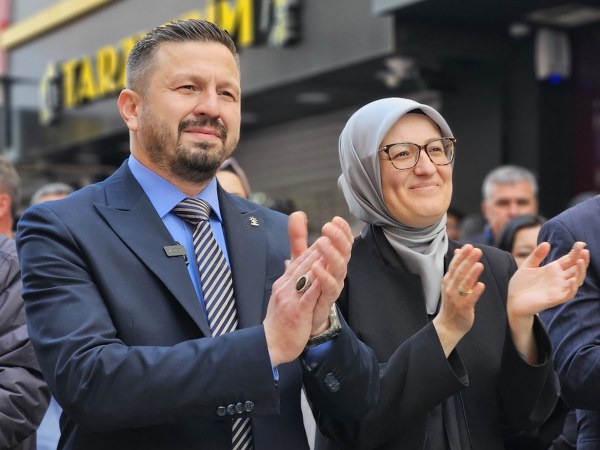 AK Parti Balıkesir Teşkilatı Bayramlaştı