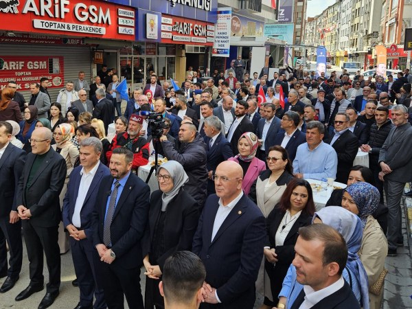 AK Parti Balıkesir Teşkilatı Bayramlaştı