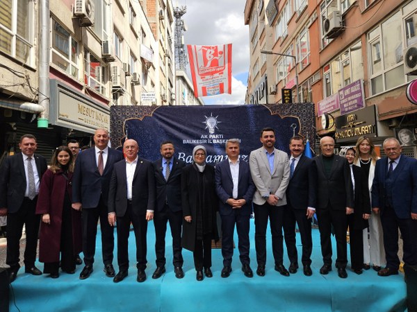 AK Parti Balıkesir Teşkilatı Bayramlaştı