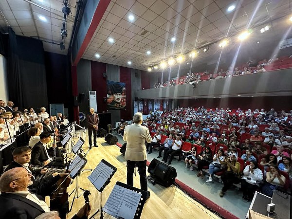 Bandırma Sahil Şenlikleri’nde Türk Sanat Müziği Coşkusu