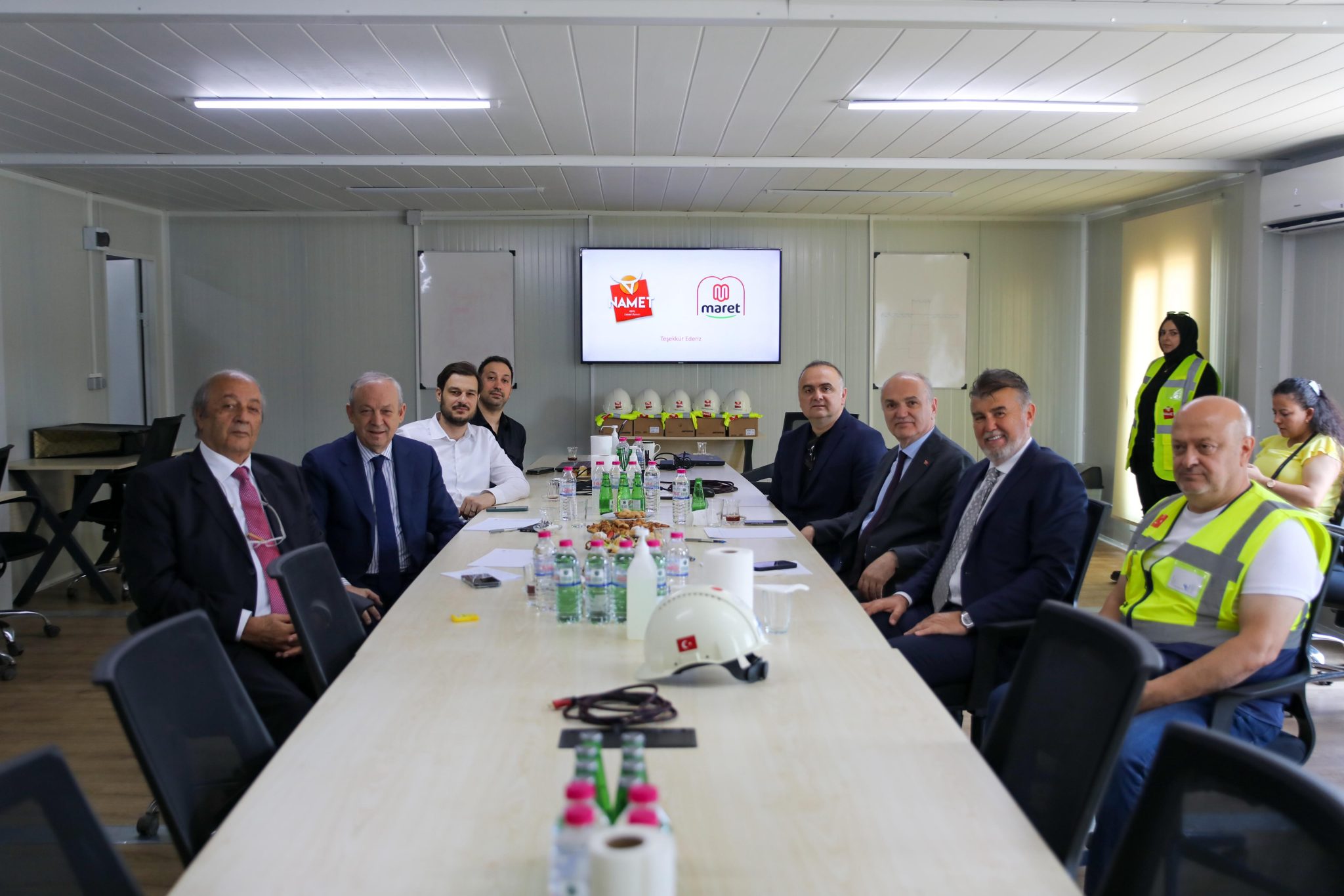 1949736622