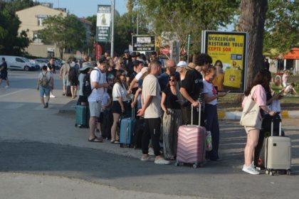 Ayvalık'tan Yunan Adalarına Tatilci Akını