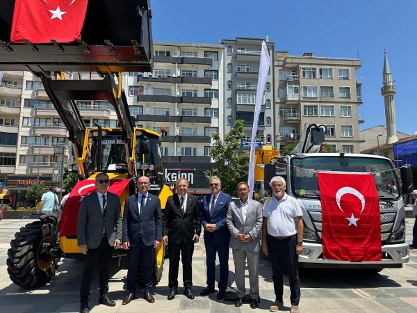 BANDIRMA BELEDİYESİ ARAÇ FİLOSUNU GÜÇLENDİRDİ