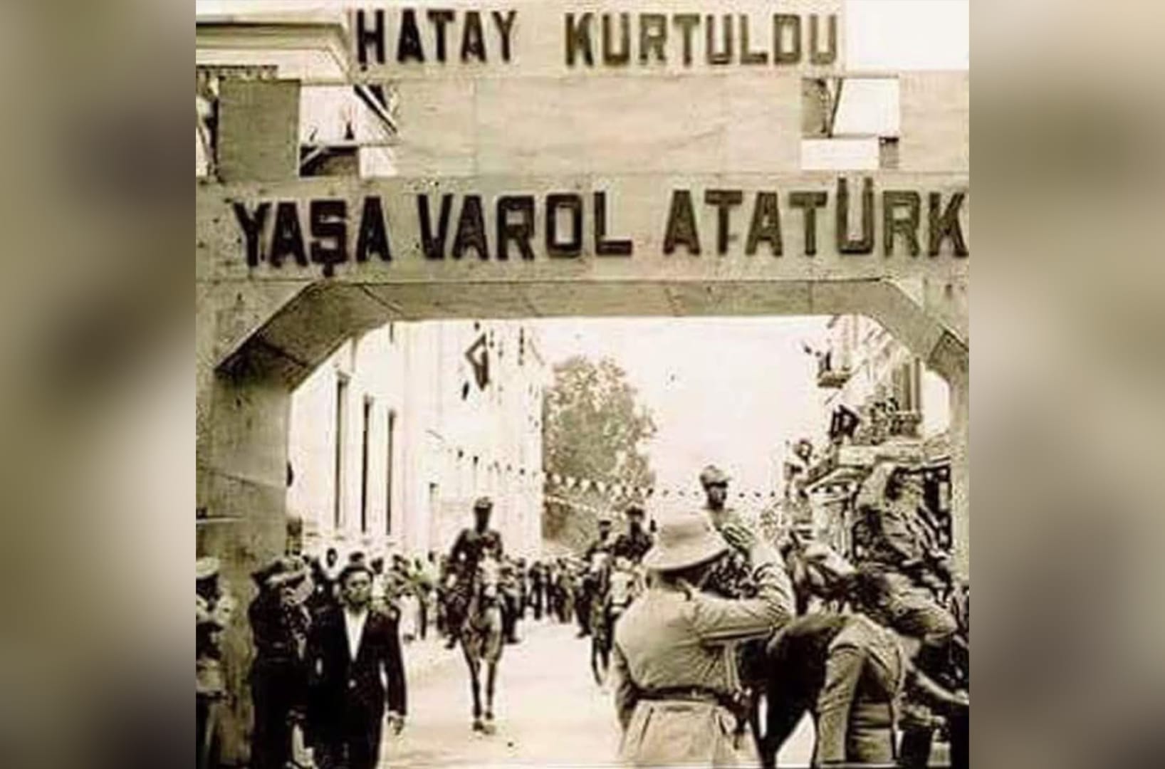1051565975