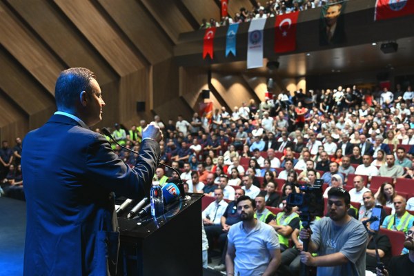 Başkan Akın’dan personele zam müjdesi