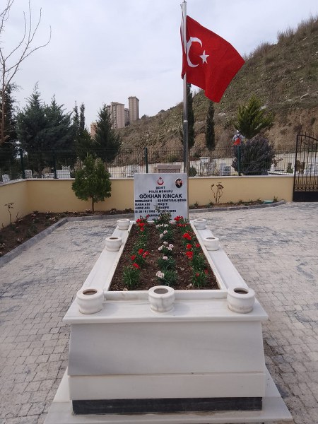 Büyükşehirden şehitliklere detaylı bakım
