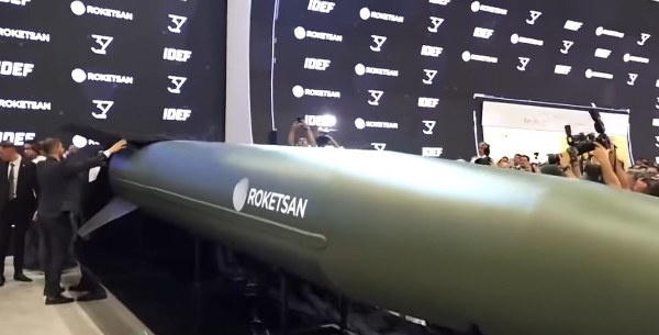 Tayfun Blok 4, IDEF’te 6 yeni yerli füze ile tanıtıldı