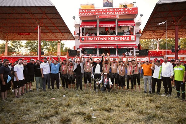 Kurtdereli’nin Torunları Başkan Akın’la Zirveye Yürüyor
