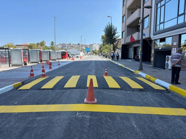 BANDIRMA’NIN KALBİ YENİLENDİ: MODERN CADDE, GÜVENLİ ULAŞIM!