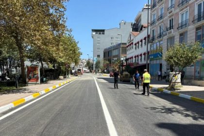 BANDIRMA’NIN KALBİ YENİLENDİ: MODERN CADDE, GÜVENLİ ULAŞIM!