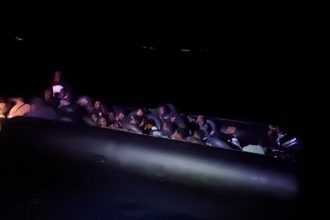 Ayvalık'ta 42 Göçmen Yakalandı