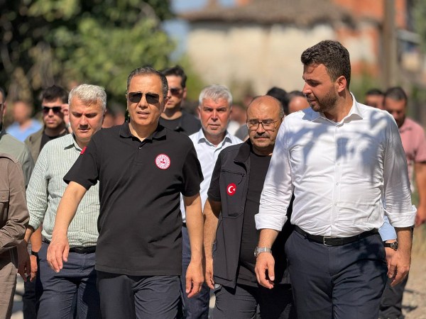 Sındırgı depreminde yaralar hızla sarılıyor