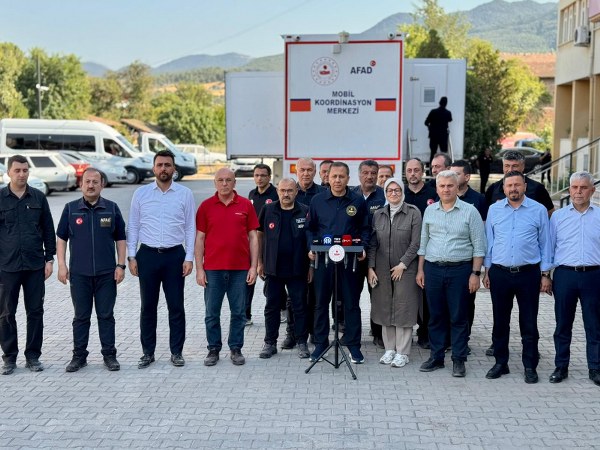 Sındırgı depreminde yaralar hızla sarılıyor