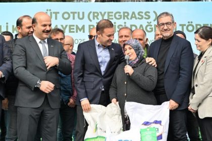 Büyükşehirin çiftçiye desteği sürüyor