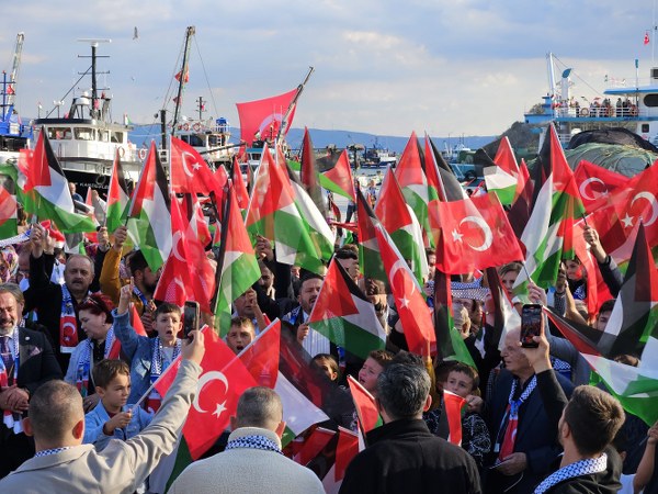 Erdek’ten Dünyaya Vicdan Mesajı