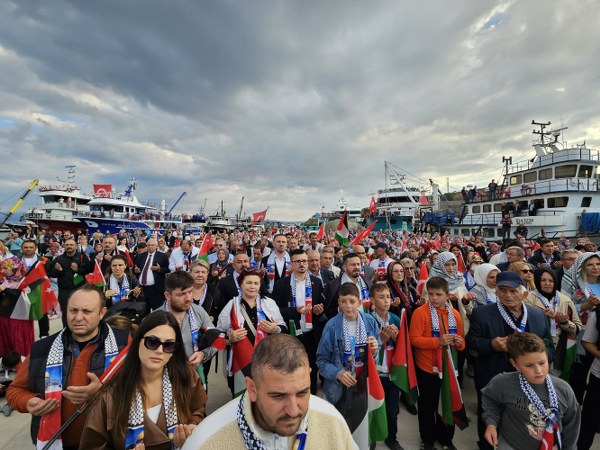 Erdek’ten Dünyaya Vicdan Mesajı