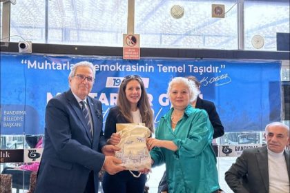 Mirza, Halk İle Aramızda Köprüsünüz