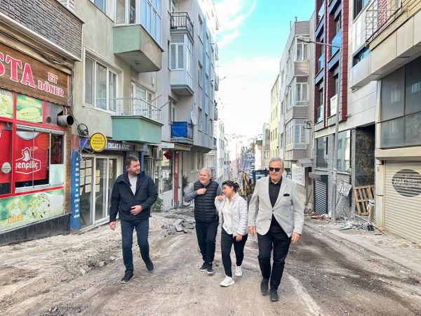 BAŞKAN MİRZA SAHADA “BANDIRMA’YI BAŞTAN SONA YENİLİYORUZ”