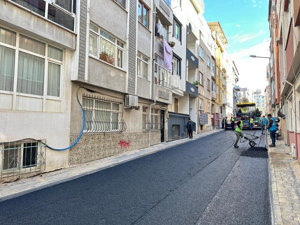 BAŞKAN MİRZA SAHADA “BANDIRMA’YI BAŞTAN SONA YENİLİYORUZ”