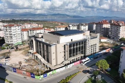 Bandırma'ya İkili Müjde Kültür Merkezi Yükselirken, Yepyeni Bir Gençlik Merkezi Geliyor
