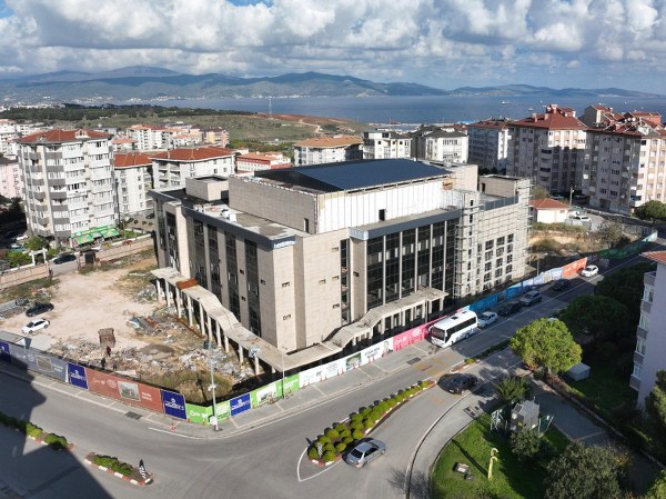 Bandırma'ya İkili Müjde Kültür Merkezi Yükselirken, Yepyeni Bir Gençlik Merkezi Geliyor