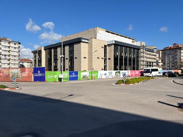 Bandırma'ya İkili Müjde Kültür Merkezi Yükselirken, Yepyeni Bir Gençlik Merkezi Geliyor