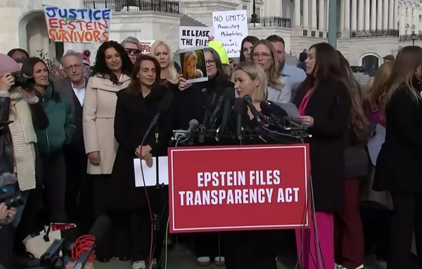 Epstein Dosyalarının Açıklanması Yasalaşıyor