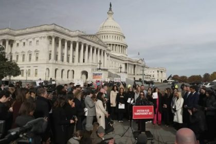 Epstein Dosyalarının Açıklanması Yasalaşıyor