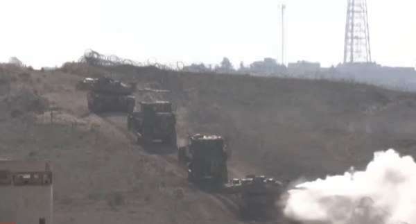 İsrail, Lübnan'daki ateşkesi ihlal ederek ABD'nin 5 milyon dolar ödül koyduğu Hizbullah komutanı Heysem Ali Taba Tabayi'yi Beyrut'ta hedef aldı. Netanyahu saldırıların devam edeceğini açıklarken, uzmanlar İsrail'in çok cepheli savaş stratejisini değerlendiriyor.