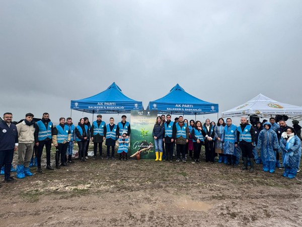 AK Gençlik’ten Fidan Dikim Seferberliği