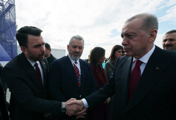  AK Parti’li Öztaylan’ın İstanbul Maratonu 9 bin 200 Araç Teslim