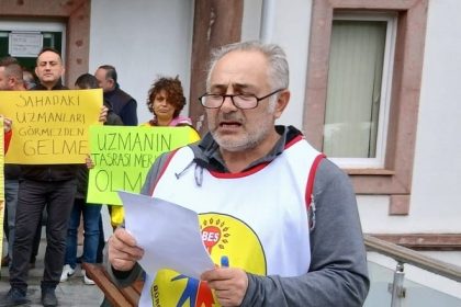 Ayvalık’ta memurlar yoksulluk sınırı üstü ücret istedi