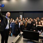 Balıkesir’de Başkan Akın gençlerle buluştu