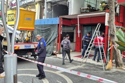 Bandırma Zabıtasından Tente Operasyonu