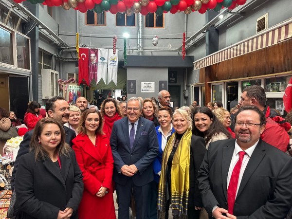 Bandırma'da Kadın Emeğiyle Yeni Yıl Coşkusu